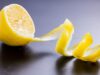Anda akan Berpikir Dua Kali Sebelum Membuang Kulit Lemon Setelah Membaca Manfaatnya Ini