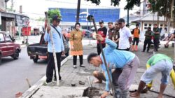Antisipasi Genangan Alun-alun Sukoharjo, Bupati Tunggui Proses Pengecekan Drainase