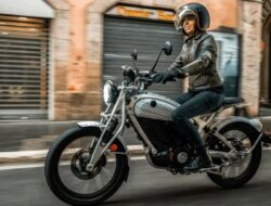 Motor Listrik Royal Enfield Flying Flea C6 Tampil Perdana di Roma