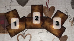 Tes Psikologi: Pilih Kartu dan Cari Tahu Siapa yang Sering Memikirkanmu?