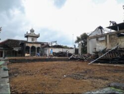 Masjid Bersejarah di Boyolali Ludes Terbakar, Ini yang Dilakukan Wagub Gus Yasin