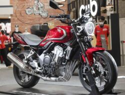 Memperkenalkan Honda CB400 SUPER FOUR E-Clutch Concept Terbaru, Menampilkan Mesin 4 Silinder Segaris