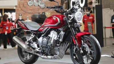 Memperkenalkan Honda CB400 SUPER FOUR E-Clutch Concept Terbaru, Menampilkan Mesin 4 Silinder Segaris