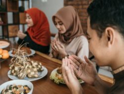 Yang Belum Tahu, Berikut Ini Enam Adab Makan Sesuai Sunah Rasul