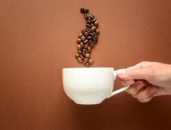 9 Hal Ini akan Dirasakan Jika Anda Pecandu Kafein