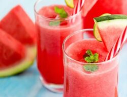 Jaga Tubuh Anda Tetap Terhidrasi dari Dalam dan Luar dengan Ramuan dan Resep Ayurveda Ini