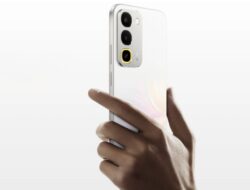 Realme C100 4G Diluncurkan dengan Helio G92 Max, Baterai 8000mAh, dan “Pulse Light”