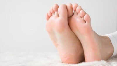 5 Pengobatan Rumahan untuk Tumit Kering dan Pecah-pecah Ini akan Mengubah Kaki Anda