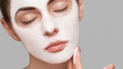 3 Masker Wajah Alami untuk Kulit Berminyak Ini akan Membantu Anda Menghilangkan Jerawat