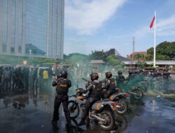 Upaya Tingkatkan Kemampuan Personel, Polres Sukoharjo Gelar Simulasi Penanganan Kerusuhan