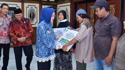 Baznas Sukoharjo Salurkan Bantuan untuk 131 Penerima dengan Total Rp278,9 Juta, Simbolis Diserahkan Bupati