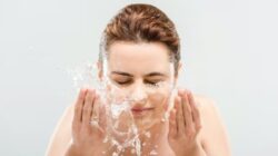 Mendapatkan Kulit Halus Sangat Mudah Jika Anda Mencuci Muka dengan Air Garam