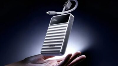 Power Bank Ugreen P6 45W 10.000mAh Resmi Diluncurkan dengan Layar Terintegrasi dan Kabel Terpadu