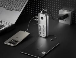 Lenovo Luncurkan Power Bank 10000mAh 100W Baru dengan Kabel USB-C Terintegrasi dan Layar Pintar