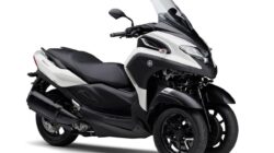 Yamaha Resmi Meluncurkan Tricity 300 ABS 2026, Skuter Besar Roda Tiga Baru