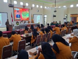 Prodi PBI FKIP Univet Sukoharjo Gelar Kuliah Pakar “Creative Teaching”