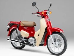 Memperkenalkan Edisi Spesial Honda Super Cub x Hello Kitty, Detail Menggemaskan Tersembunyi di Seluruh Motor