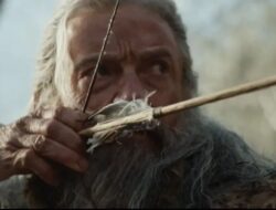 Review ‘The Death of Robin Hood’: Hugh Jackman dan Michael Sarnoski Menghadirkan Antihero yang Kelam dan Penuh Penderitaan dari Sang Pemberontak Pemberani