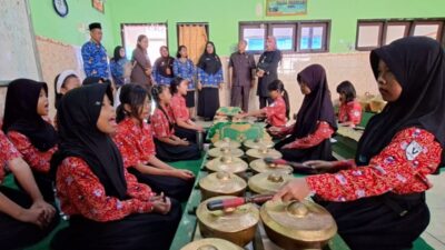 Ditetapkan Jadi SD Unggulan, Komisi IV DPRD Sukoharjo Sidak SDN 1 Telukan