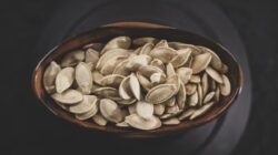 Dari Penurunan Berat Badan hingga Pertumbuhan Rambut, 5 Hal yang Menjadikan Biji Labu sebagai Camilan Sehat