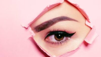 5 Bahan Kecantikan Sederhana Ini adalah Semua yang Anda Butuhkan untuk Mendapatkan Alis Tebal