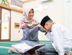 Yang Belum Tahu, Berikut Ini 10 Kewajiban Anak Kepada Orang Tua
