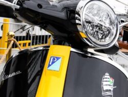 Dua ikon Italia Bertemu di New York saat Vespa Meluncurkan Vespa Amerigo Vespucci Edisi Khusus