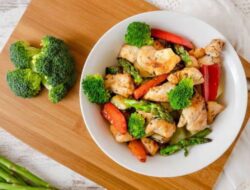 9 Makanan Kaya Protein yang akan Membantu Anda Menurunkan Berat Badan dengan Cepat