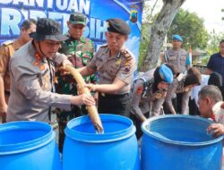 Dampak Kekeringan di Sukoharjo, Polres Salurkan 32 Ribu Liter Air Bersih