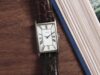 Timex Luncurkan Jam Tangan Dress Watch Bergaya Vintage Baru dengan Desain Persegi Panjang Elegan dan Tali Kulit