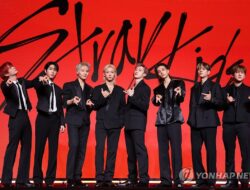 Stray Kids Beralih dari Energi Intens ke Suasana ‘Santai’ untuk EP Baru ‘This & That’