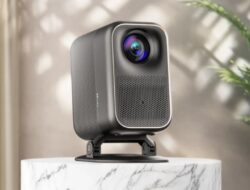 boAt Meluncurkan Proyektor 1080p CineHead F1 dan F1 Pro dengan Google TV dan Dolby Audio