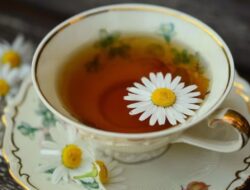 6 Manfaat Mengejutkan Teh Chamomile yang Membuat Anda Merasa Lebih Baik Seketika