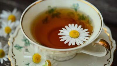 6 Manfaat Mengejutkan Teh Chamomile yang Membuat Anda Merasa Lebih Baik Seketika