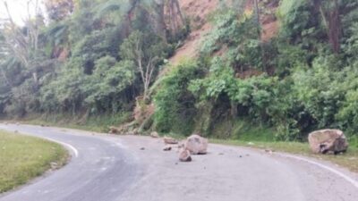 Tangani Longsoran Pasca Gempa NTT, Kementerian PU Kerahkan Alat Berat