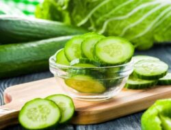 Mulai dari Mengatasi Sembelit hingga Diabetes: Ini 7 Manfaat Mentimun yang Mungkin Belum Anda Ketahui!