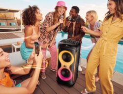 boAt Meluncurkan Jajaran Speaker PartyPal dengan Daya 300W, Fitur Auto-tune Karaoke, dan Kontrol DJ