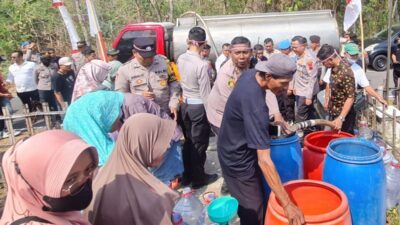 Bantuan Air Bersih Terus Mengalir untuk Wilayah Sukoharjo Selatan