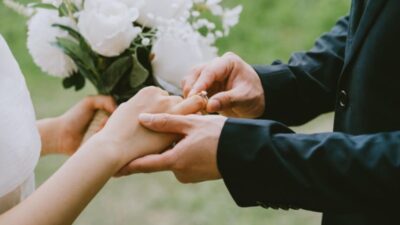 Cek di Sini, Berikut Ini Hukum Melamar Wanita yang Sudah Dilamar