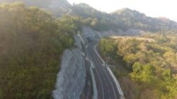 Pengerjaan Kelok 23 Selesai, Jalan Baru yang Tawarkan Panorama di Kawasan Pesisir Selatan