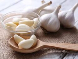 Tips Mengonsumsi Bawang Putih untuk Penderita Kolesterol Tinggi atau Diabetes