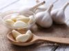 Dikunyah atau ditelan: Mana Cara Terbaik Mengonsumsi Bawang Putih untuk Manfaat Maksimal?