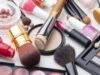 Berikut Ini Penjelasan tentang Hukum Shalat Pakai Makeup dari Karmin