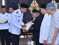 Sebanyak 1.500 Ustadz, Ustadzah, dan Marbot Masjid Terima Insentif dari Baznas Sukoharjo