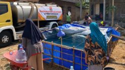 Kesulitan Air Masih Melanda Sukoharjo Selatan, PKS Salurkan 7 Tangki Air Bersih