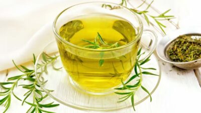 Sejumlah Manfaat Kesehatan Teh Rosemary yang Menjadikannya Minuman Istimewa di Pagi Hari