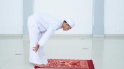 Yang Belum Tahu, Berikut Ini Cara Rukuk yang Benar saat Shalat
