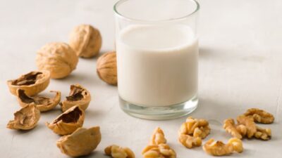 Sejumlah Alasan Mengapa Susu Kenari Perlu Ditambahkan dalam Pola Makan Anda