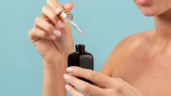 Mengapa dan Bagaimana Menggunakan Minyak Cengkeh untuk Mengatasi Jerawat dan Noda Hitam