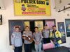 Seorang Laki-laki dan Bayinya Tak Punya Bekal Pulang Akhirnya Dibantu Polsek Baki Sukoharjo